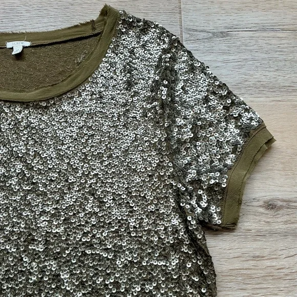 J. Crew EUC Olive Green Sequin Embellished Short Sleeve Top Shirt Blouse Size M - Picture 8 of 8